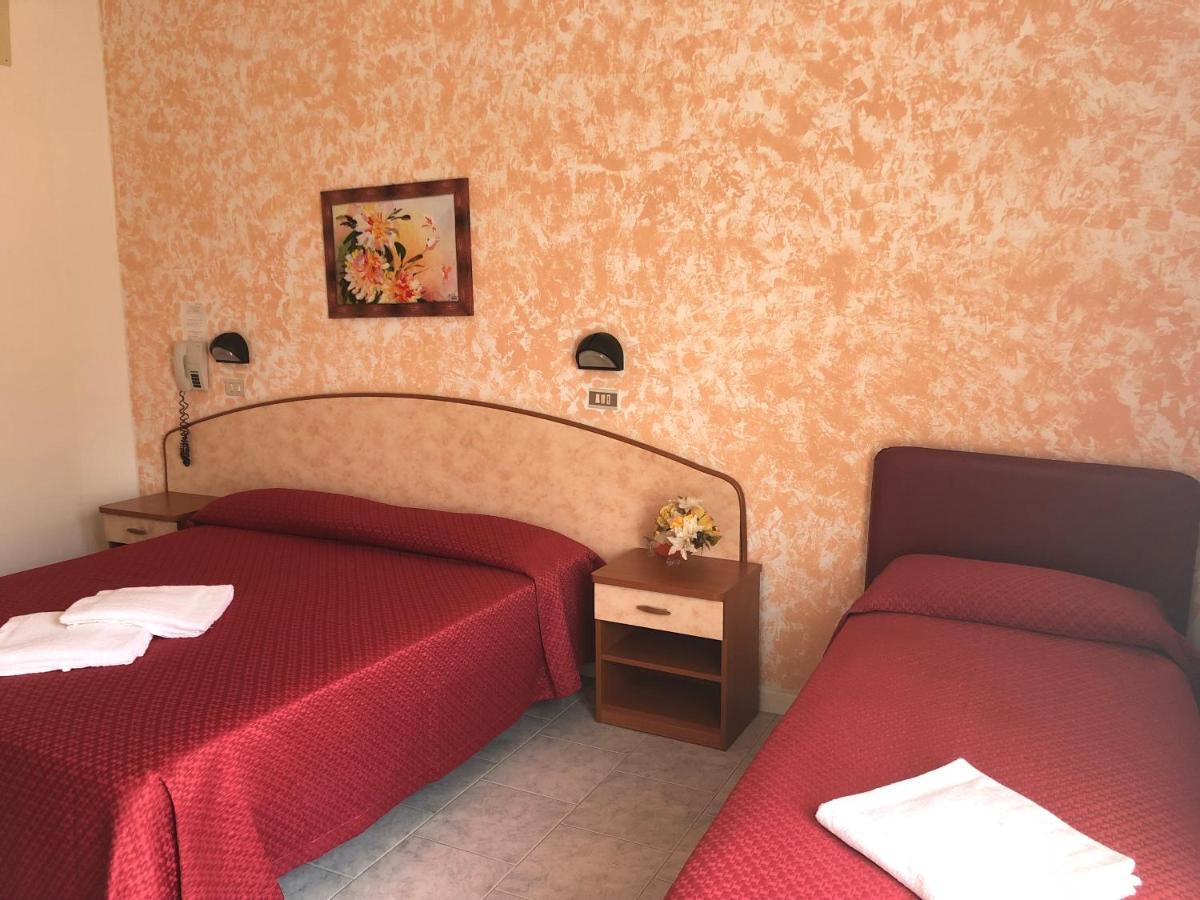 Hotel Serenella Vintage Rimini Exterior photo