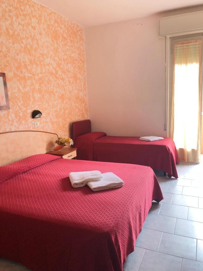 Hotel Serenella Vintage Rimini Exterior photo