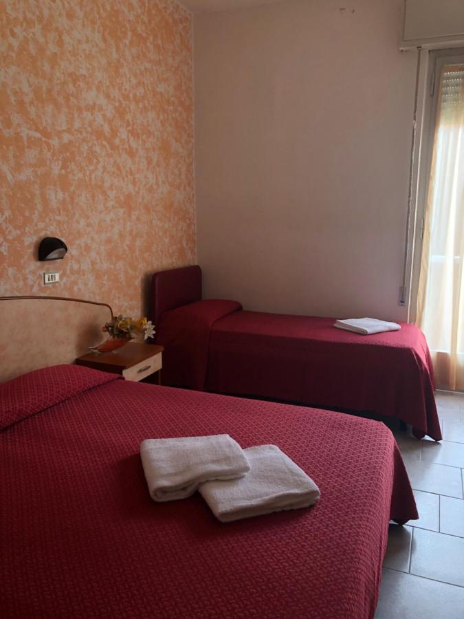 Hotel Serenella Vintage Rimini Exterior photo
